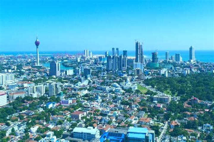 Lillian, 27 — Escort in Horawala Junction, Sri Lanka