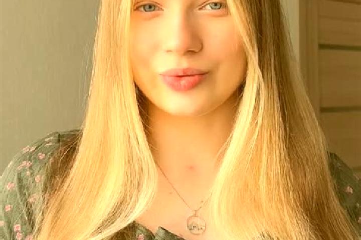 Lillian, 27 — Escort in Natalyne, Ukraine