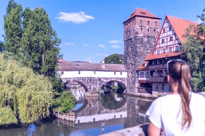 Lillian, 27 — Escort in Tiefgraben, Austria