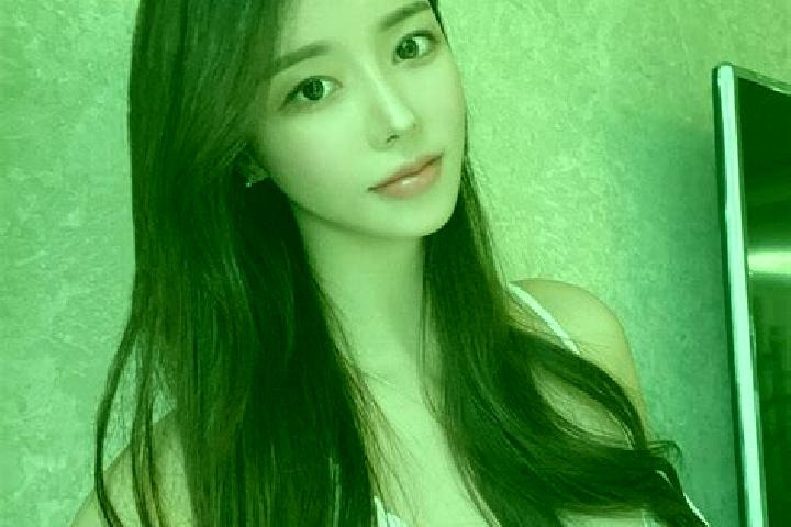 Lillian, 27 — Escort in Wudalike, China