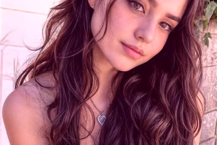 Lillian, 28, a black hazel-eyed caucasian companion based in Lomira. Offering Party Girl, Girlfriend Experience, CIM, Massage. Available for incall and outca...