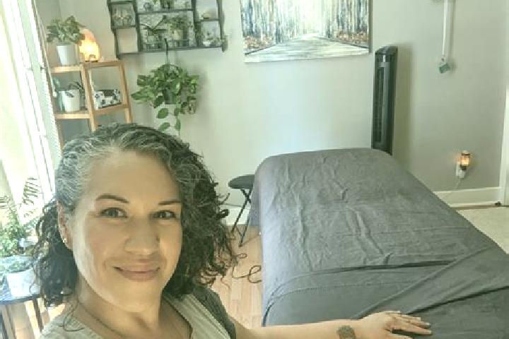 Lillian, 28, a blonde grey-eyed ebony companion based in Amity. Offering Erotic Massage, Duos. Available for incall and outcall, day and evening dates.