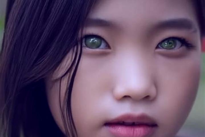 Lillian, 28, a brunette green-eyed asian companion based in Vauvenargues. Offering Duos, Striptease, CIM. Available for incall and outcall, overnight booking...