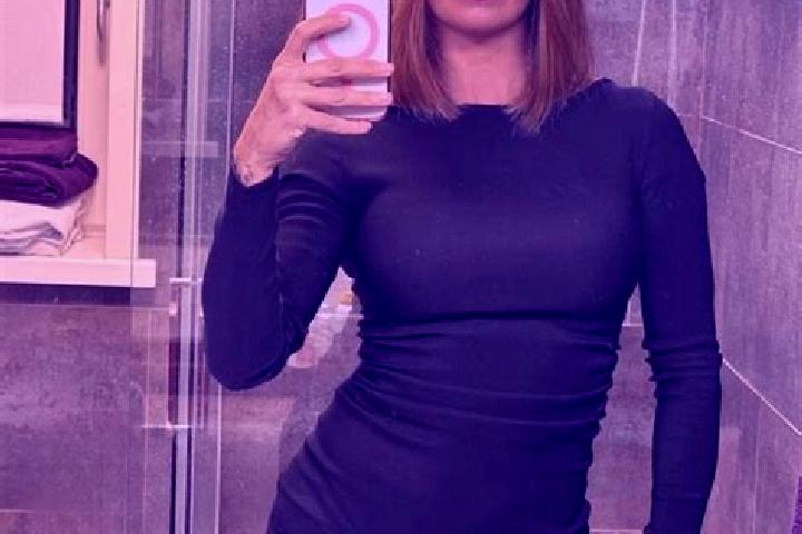 Lillian, 28, a red blue-eyed mediterranean companion based in Bocsig. Offering Tantra, A-Level, Fetish. Available for incall and outcall, day and evening dates.