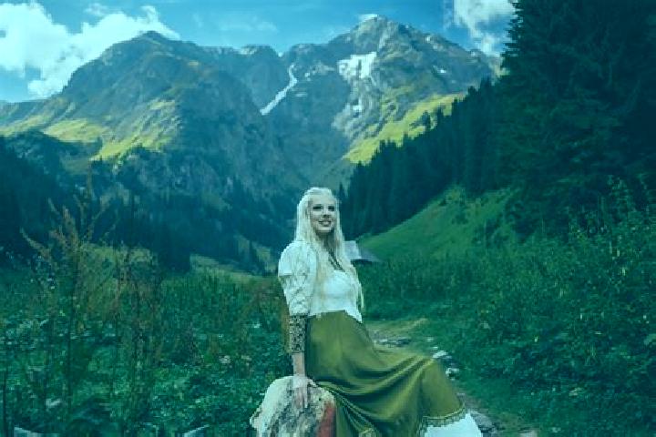 Lillian, 28 — Escort in Floroaia, Romania