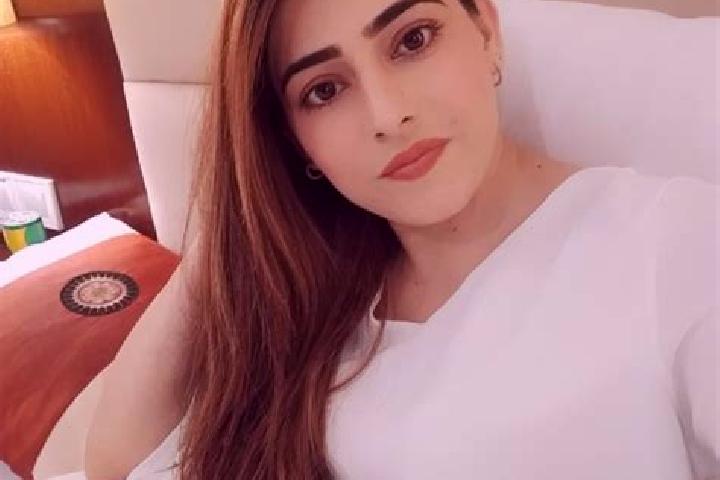 Lillian, 28 — Escort in Karachi, Pakistan