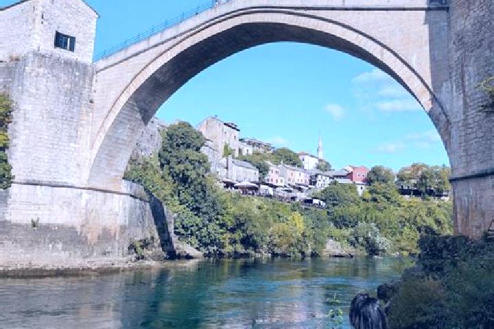 Lillian, 28 — Escort in Miskovci, Bosnia and Herzegovina