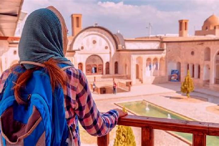 Lillian, 28 — Escort in Sa adat Shahr, Iran