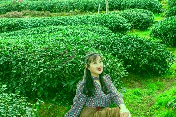 Lillian, 28 — Escort in Yongfu, China