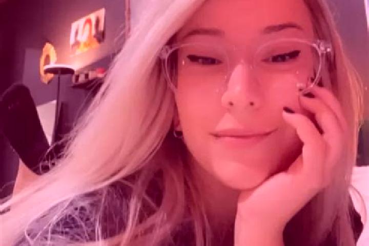 Lillian, 29, a blonde grey-eyed european companion based in Manerbe. Offering Duos, Dinner Date. Available for incall and outcall, overnight bookings available.