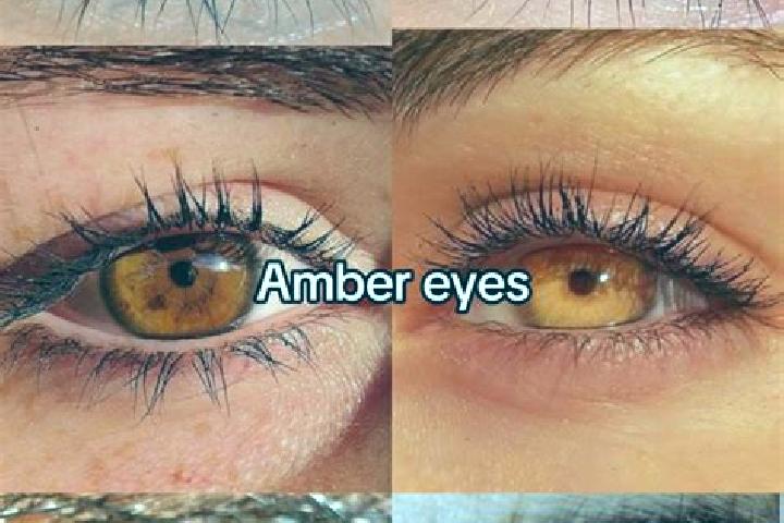 Lillian, 29, a dark blonde amber-eyed mediterranean companion based in Saivres. Offering Striptease, Domination, GFE. Available for incall and outcall, overn...
