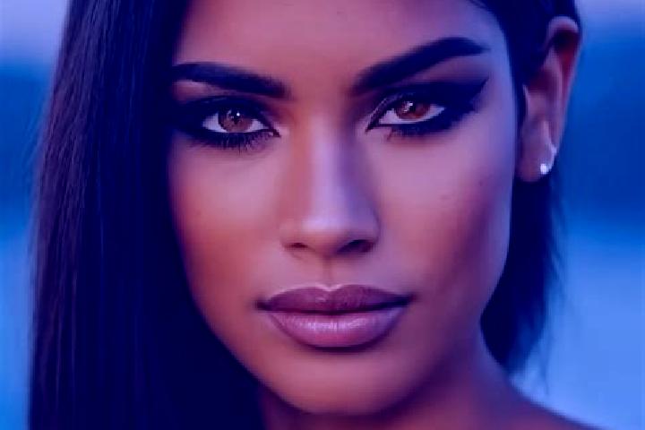 Lillian, 29, a dark blonde green-eyed latina companion based in Gambat. Offering Tantra, Roleplay, Massage, A-Level. Available for incall and outcall, overni...
