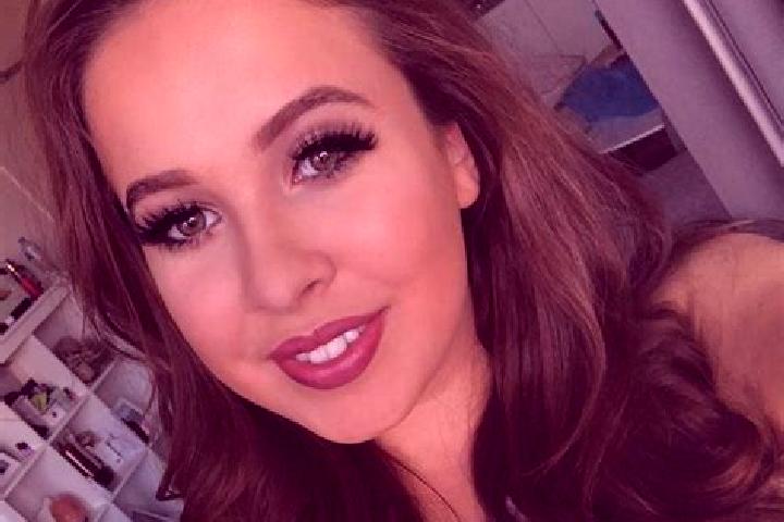 Lillian, 29, a red brown-eyed slavic companion based in Pilkhua. Offering Striptease, Travel Companion, Domination, A-Level, Girlfriend Experience. Available...