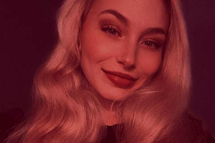 Lillian, 29 — Escort in Kendall West, United States