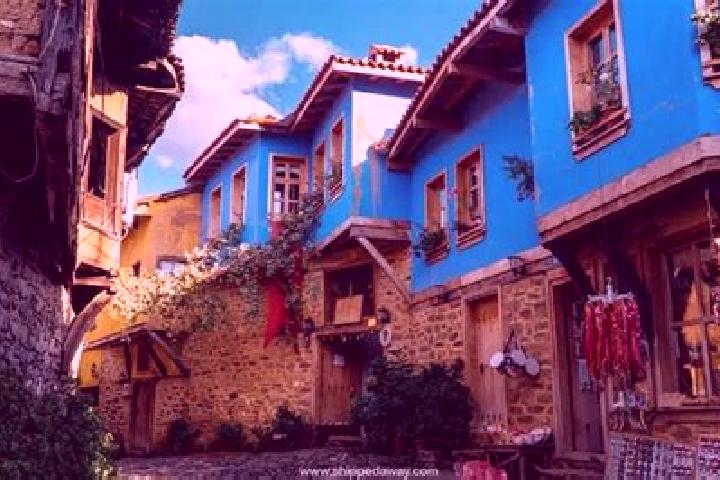 Lillian, 29 — Escort in Kizik, Turkey