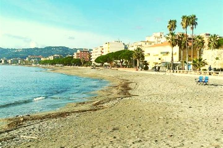 Lillian, 29 — Escort in San Bartolomeo In Bosco, Italy