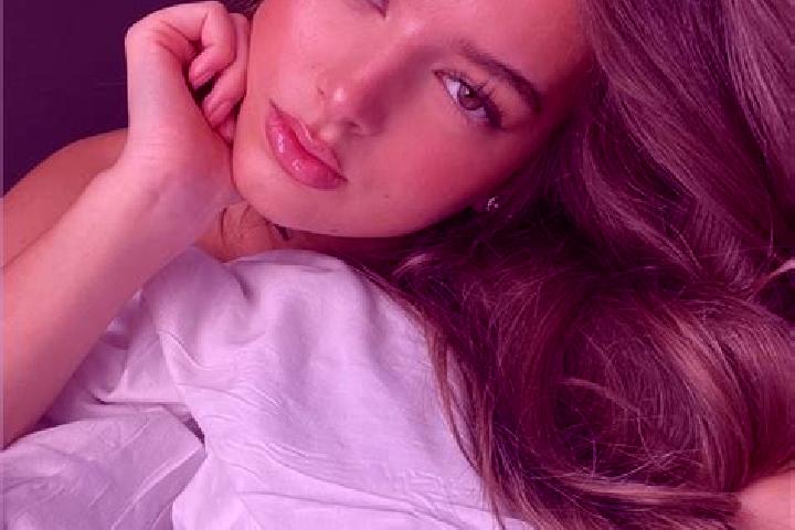 Lillian, 30, a brunette hazel-eyed caribbean companion based in Legnano. Offering Roleplay, Deep French Kissing, Striptease, Erotic Massage. Available for in...