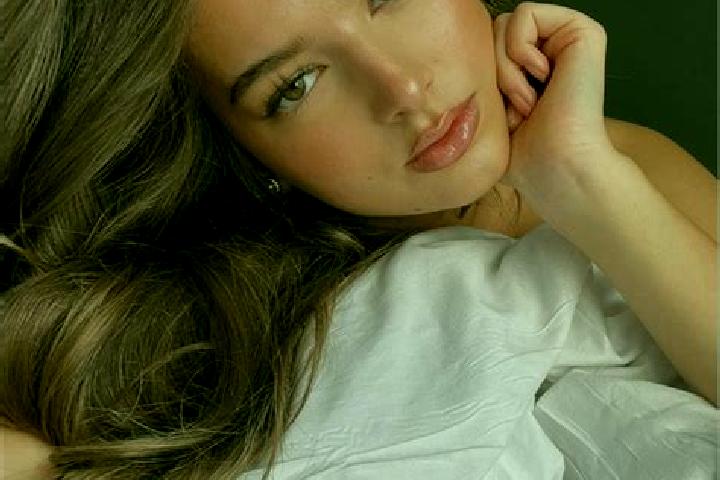 Lillian, 30, a brunette hazel-eyed latina companion based in Telese Terme. Offering Massage, A-Level, Party Girl. Available for incall and outcall, overnight...