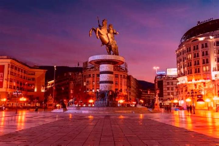 Lillian, 30 — Escort in Velesta, North Macedonia