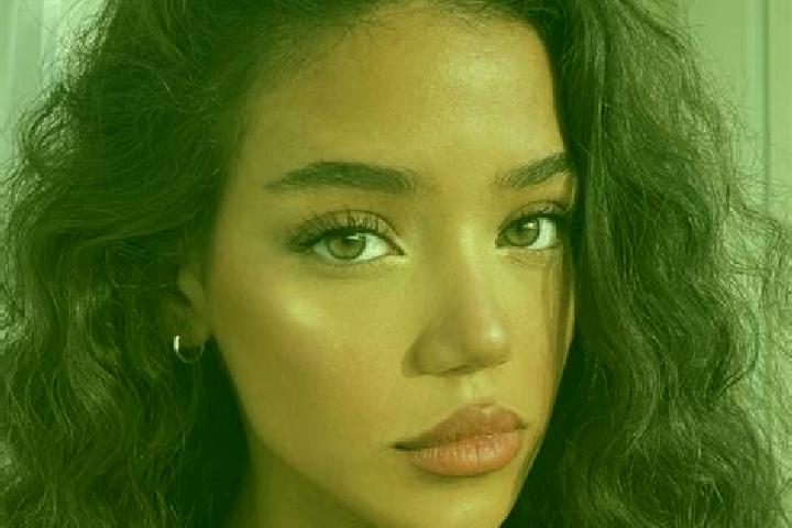 Lillian, 31, a black brown-eyed caucasian companion based in Santa Rosa Alta. Offering Deep French Kissing, Duos, Girlfriend Experience. Available for incall...