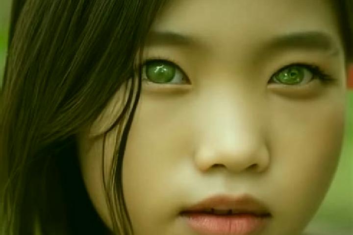 Lillian, 31, a black green-eyed asian companion based in Mairena del Aljarafe. Offering Fetish, Tantra, Striptease. Available for incall and outcall, day and...