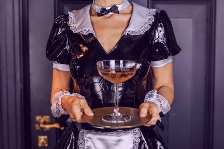 Lillian, 31, a dark blonde dark-eyed caucasian companion based in Neukirchen bei Lambach. Offering Prostate Massage, Fetish, Party Girl, BDSM. Available for ...