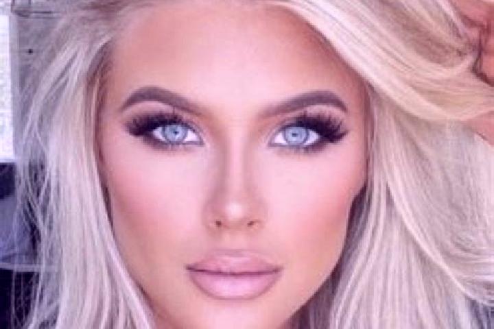 Lillian, 31, a platinum blonde dark-eyed mixed companion based in West Memphis. Offering GFE, Couples, Domination, Striptease. Available for incall and outca...