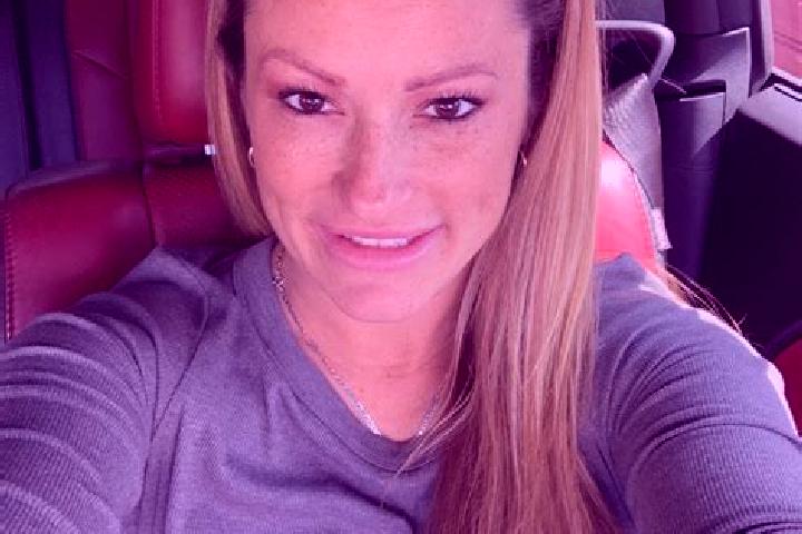 Lillian, 31, a red amber-eyed caucasian companion based in Busag. Offering Couples, Travel Companion, Girlfriend Experience. Available for incall and outcall...