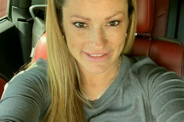 Lillian, 31, a red grey-eyed mixed companion based in Sawmills. Offering A-Level, Girlfriend Experience, Fetish, Party Girl. Available for incall and outcall...