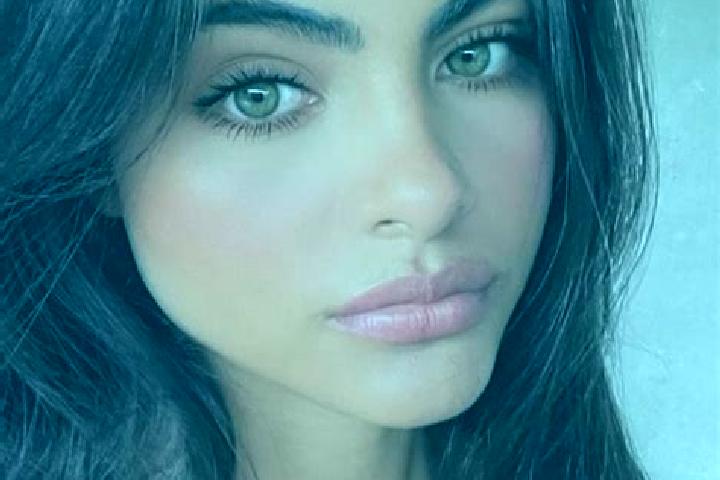 Lillian, 32, a black green-eyed indian companion based in Brindisi Montagna. Offering Striptease, Duos, 69, GFE. Available for incall and outcall, day and ev...