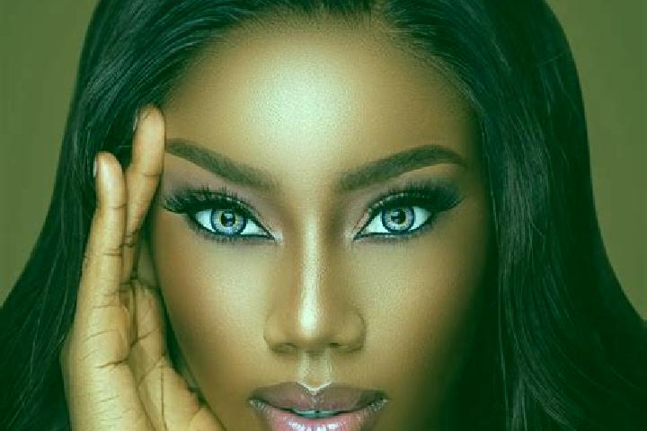 Lillian, 32, a chestnut blue-eyed ebony companion based in Evri. Offering Dinner Date, Duos, Tantra, Prostate Massage, Erotic Massage. Available for incall a...
