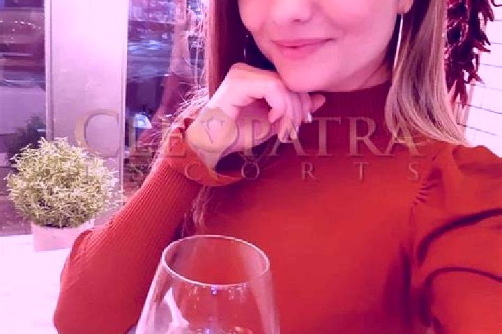 Lillian, 32, a red dark-eyed caucasian companion based in Widgee. Offering Dinner Date, Roleplay, Fetish, OWO. Available for incall and outcall, day and even...