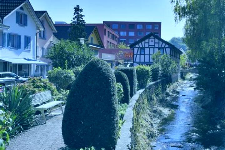 Lillian, 32 — Escort in Affoltern / Sonnenberg, Switzerland
