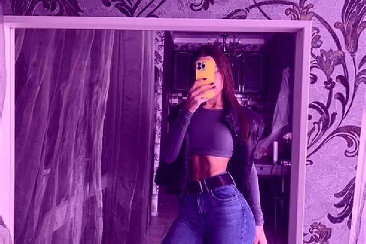 Lillian, 32 — Escort in Nenas, Indonesia
