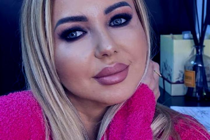 Lillian, 32 — Escort in Petran, Albania