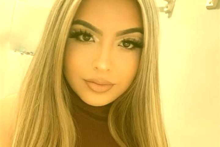 Lillian, 33, a blonde amber-eyed latina companion based in Oldekerk. Offering Roleplay, GFE, OWO. Available for incall and outcall, overnight bookings availa...