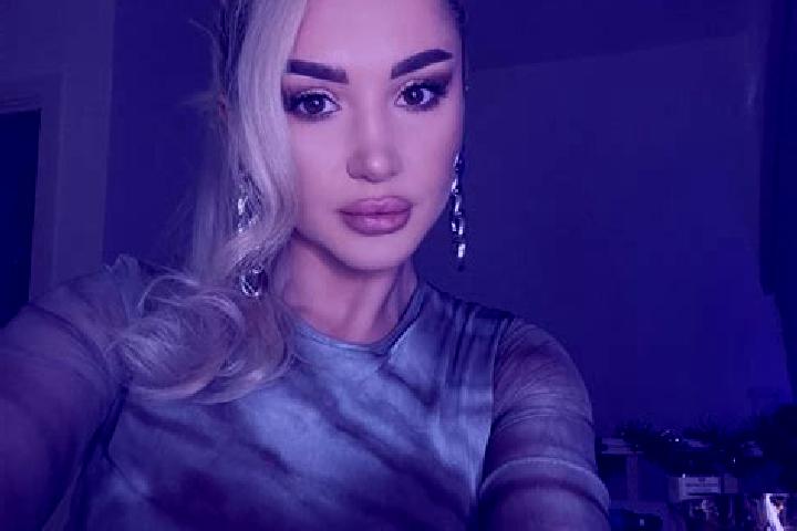 Lillian, 33, a blonde brown-eyed slavic companion based in Gerstheim. Offering Fetish, CIM, Erotic Massage, Dinner Date, Travel Companion. Available for inca...