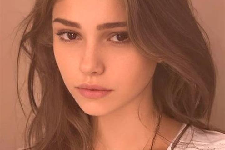 Lillian, 33, a dark blonde hazel-eyed slavic companion based in Komarow-Osada. Offering CIM, A-Level, Travel Companion. Available for incall and outcall, day...