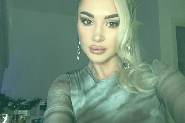 Lillian, 33, a platinum blonde amber-eyed middle eastern companion based in Kutsurub. Offering GFE, BDSM, OWO. Available for incall and outcall, day and even...