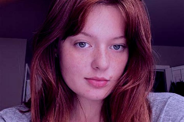 Lillian, 33, a red brown-eyed mediterranean companion based in Catamaresti. Offering CIM, Roleplay, Dinner Date. Available for incall and outcall, day and ev...