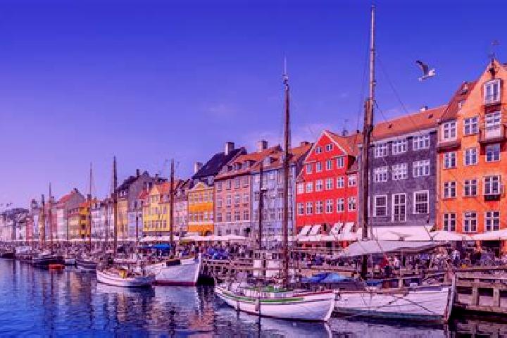 Lillian, 33 — Escort in Beder, Denmark