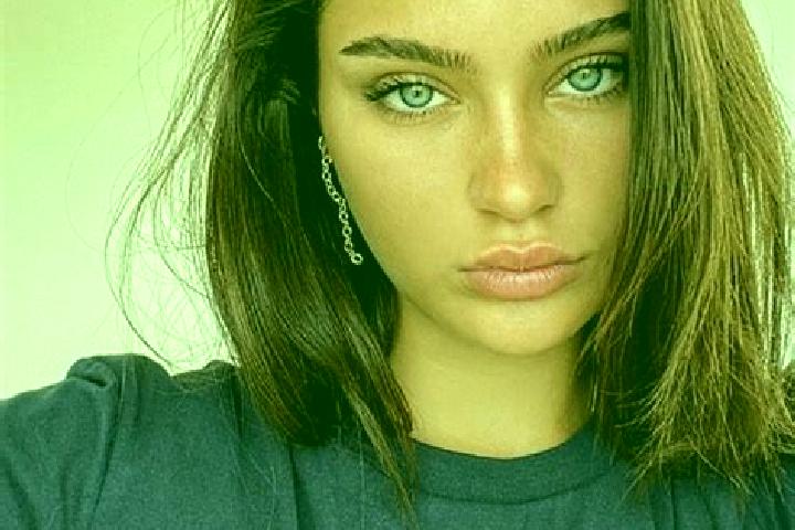 Lillian, 34, a brunette blue-eyed middle eastern companion based in Machico. Offering Fetish, Dinner Date, Girlfriend Experience. Available for incall and ou...
