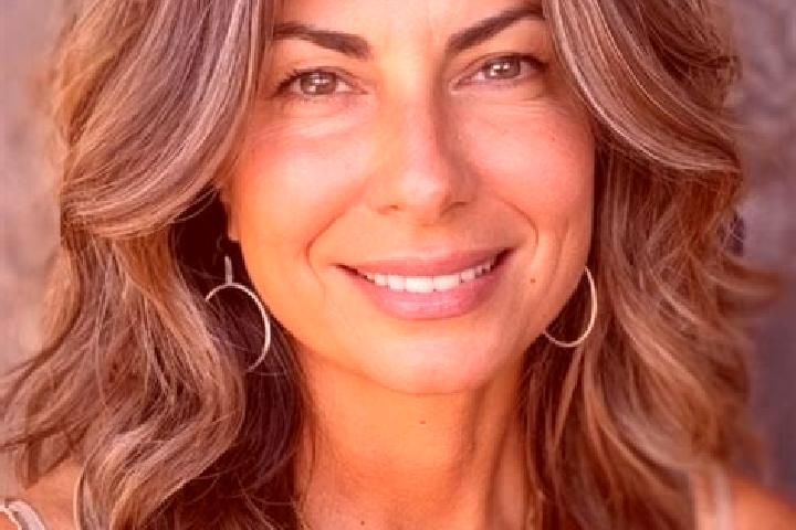 Lillian, 34, a brunette grey-eyed indian companion based in Rocca San Giovanni. Offering Party Girl, BDSM. Available for incall and outcall, day and evening ...