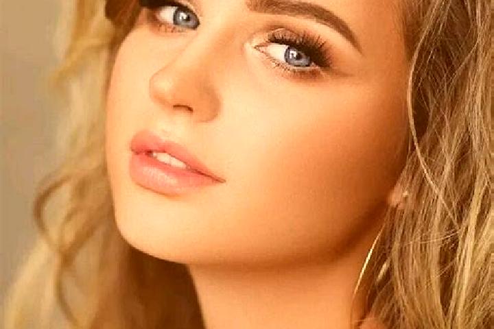Lillian, 34, a dark blonde blue-eyed slavic companion based in Sodus. Offering Travel Companion, Massage, Deep French Kissing, Erotic Massage. Available for ...