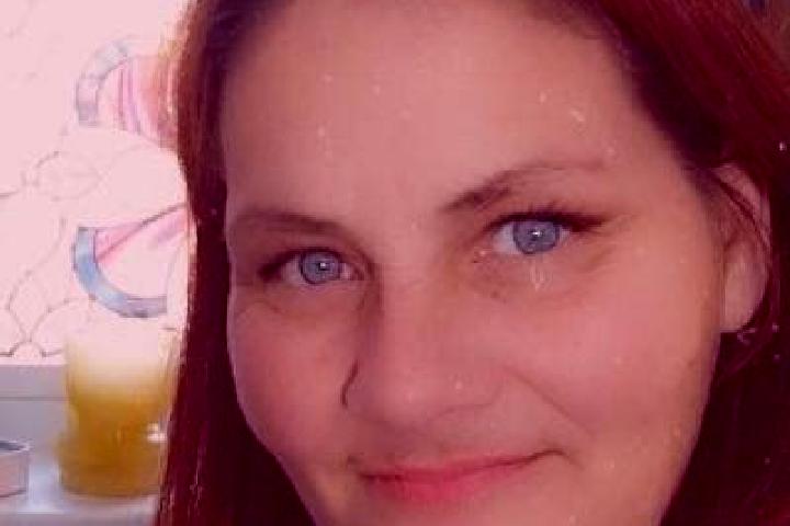 Lillian, 34, a red dark-eyed european companion based in Limassol. Offering GFE, Roleplay, Girlfriend Experience, Striptease. Available for incall and outcal...