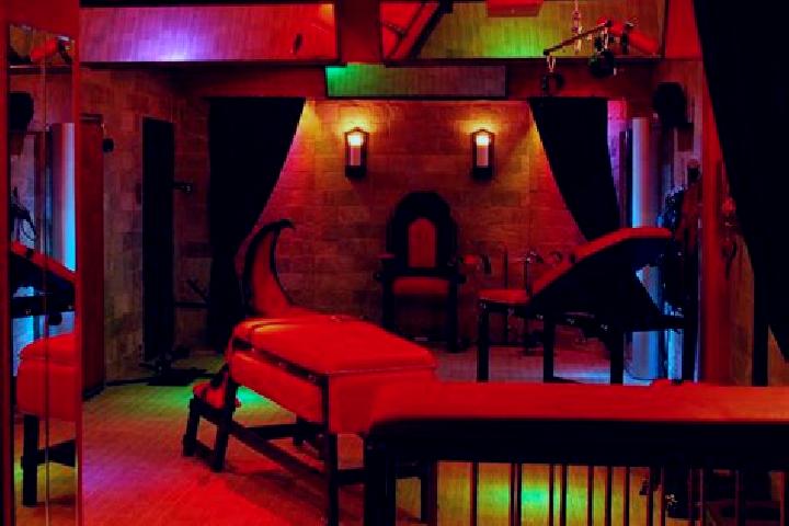 Lillian, 34, a red green-eyed caribbean companion based in Brioude. Offering Striptease, Prostate Massage, 69, Fetish, BDSM. Available for incall and outcall...