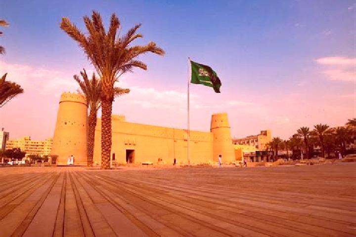 Lillian, 34 — Escort in Al Majma ah, Saudi Arabia