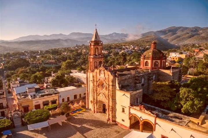 Lillian, 34 — Escort in Alfredo V. Bonfil (Chacampalco), Mexico