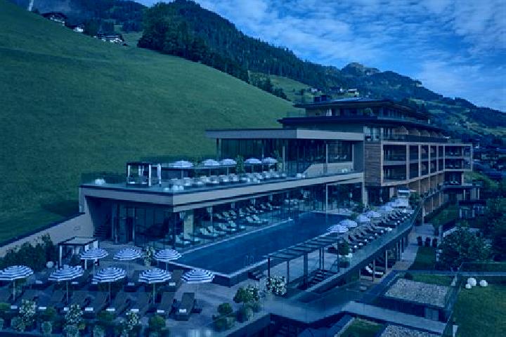 Lillian, 34 — Escort in Bergland, Austria