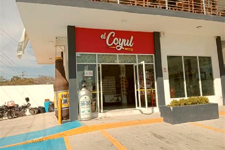 Lillian, 34 — Escort in Coyul, Mexico